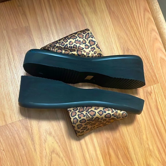 SAM & LIBBY CHEETAH PRINT WEDGES SIZE 7 - Picture 3 of 4